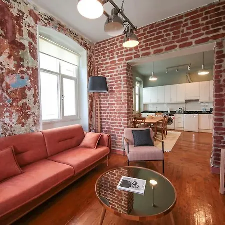 Maison En Brique : Stylish 4br Flat In Centre Apartment *