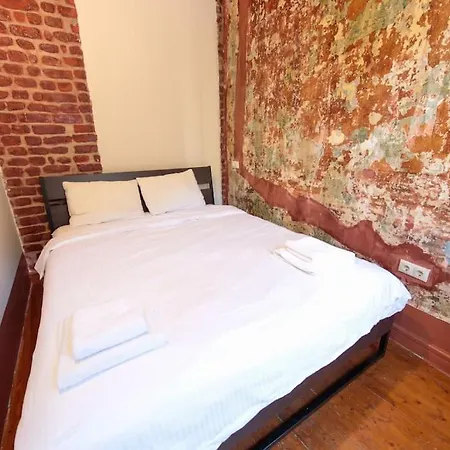 Maison En Brique : Stylish 4br Flat In Centre *