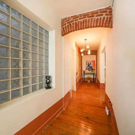 Daire Maison En Brique : Stylish 4br Flat In Centre İstanbul