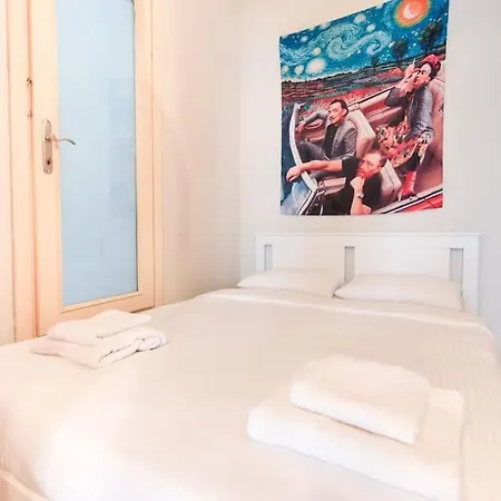 Daire Maison En Brique : Stylish 4br Flat In Centre İstanbul