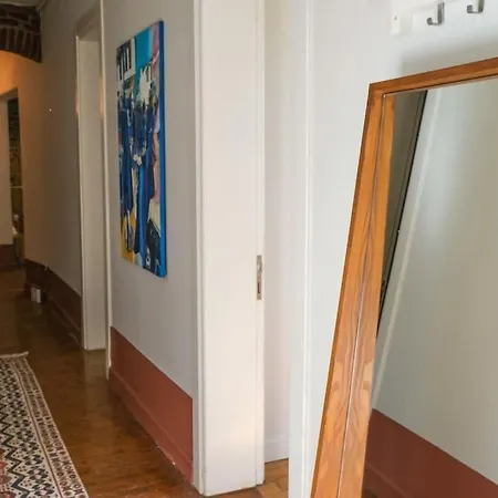 Daire Maison En Brique : Stylish 4br Flat In Centre İstanbul