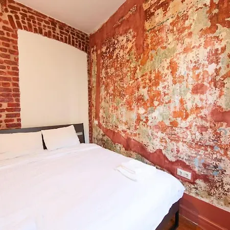 Maison En Brique : Stylish 4br Flat In Centre Daire İstanbul