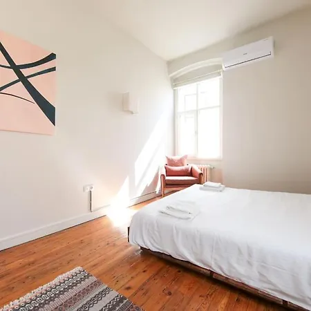 Maison En Brique : Stylish 4br Flat In Centre *