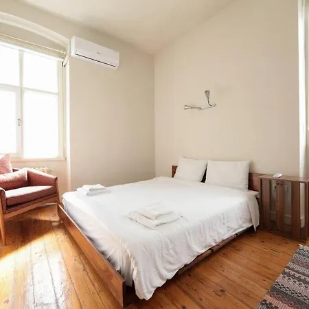 Maison En Brique : Stylish 4br Flat In Centre Appartement Istanboel